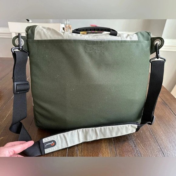 Lowerpro slim briefcase - Picture 12 of 15